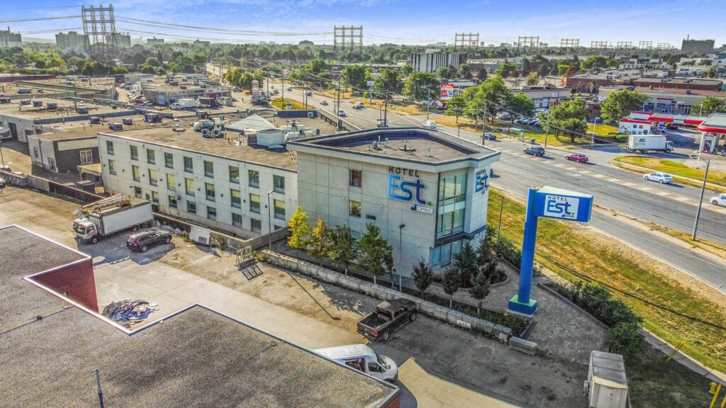 EST Hotel | JDassCorp |JDass | Hospitality | MississaugaConventionCentre | j dass owner | jaswant dass net worth | j dass corp reviews | dass industries
